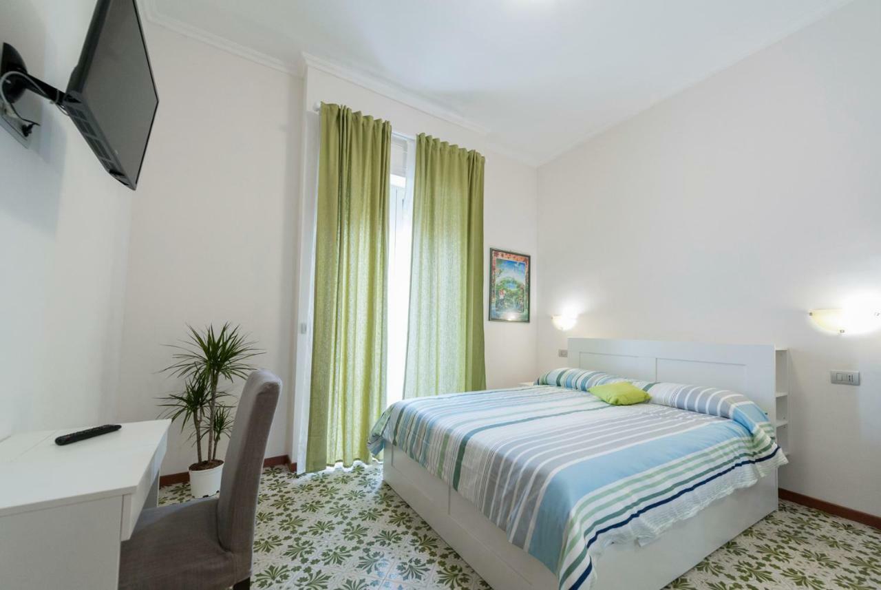 Bed & Breakfast Antonello サレルノ エクステリア 写真