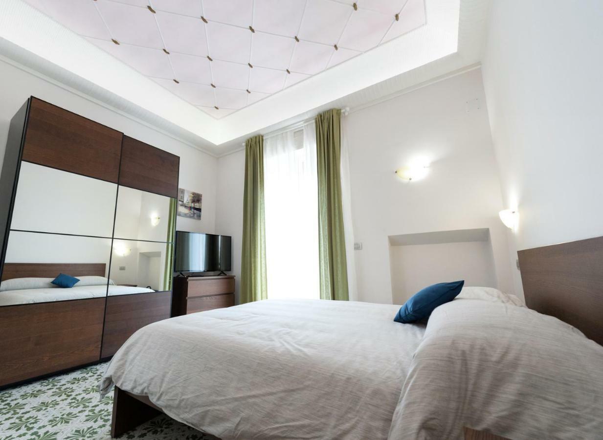 Bed & Breakfast Antonello サレルノ エクステリア 写真